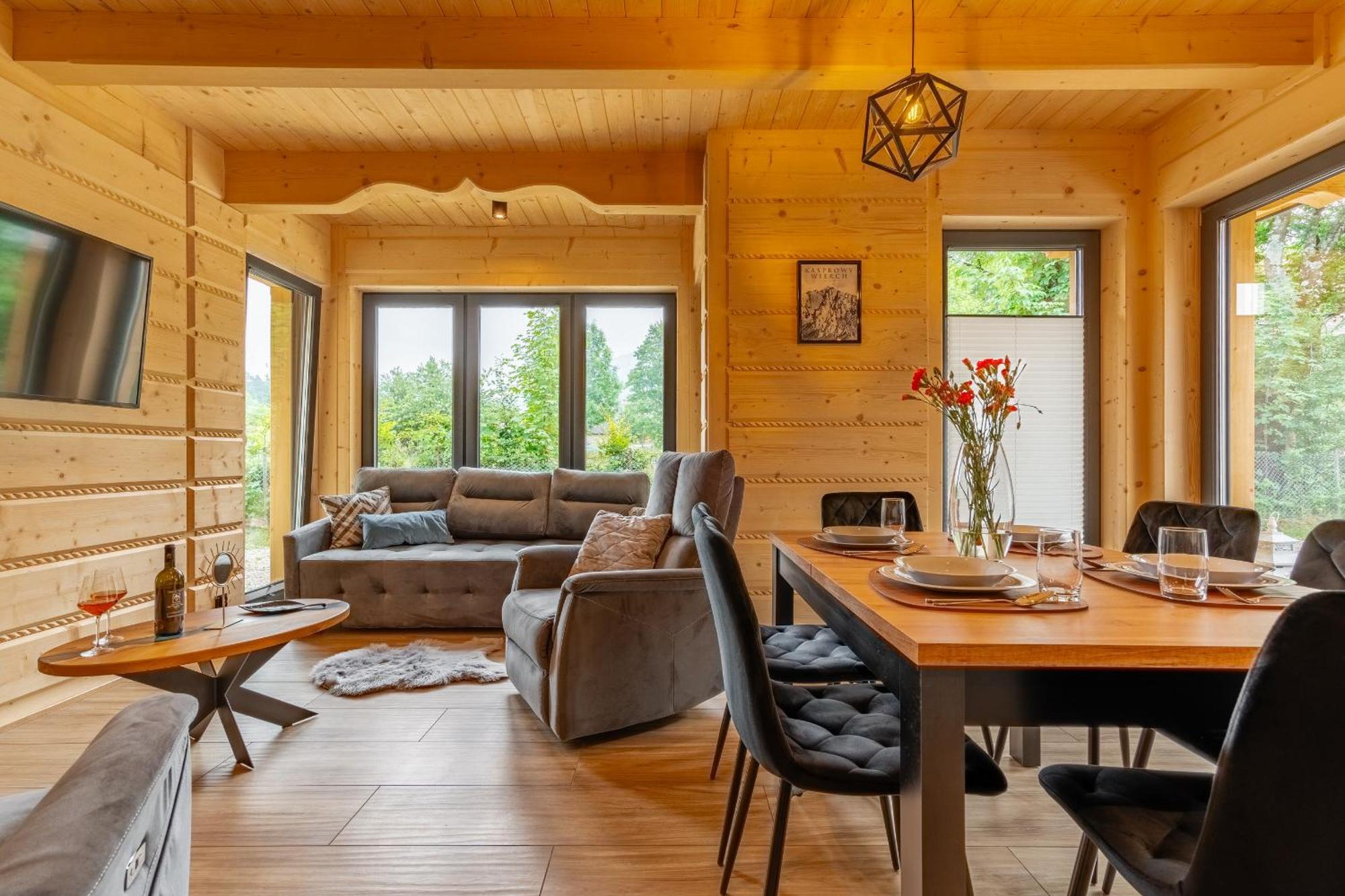 Osada Zbojnicka Turnia Holiday home *